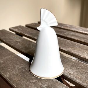 Danbury Mint - Noritake decorative bell. Porcelain white. Fan design. Gold trim.